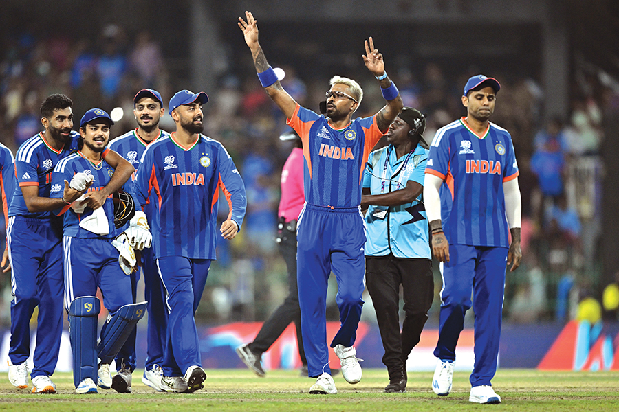 India book Super 8 spot with 61-run win over Pak